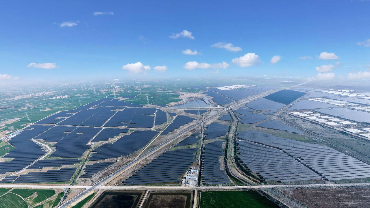 江蘇泗洪雙溝200MW全國應用領(lǐng)跑獎勵激勵基地項目